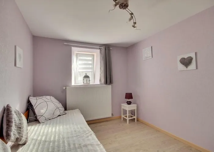 Le 1602 * Saint-Nabor